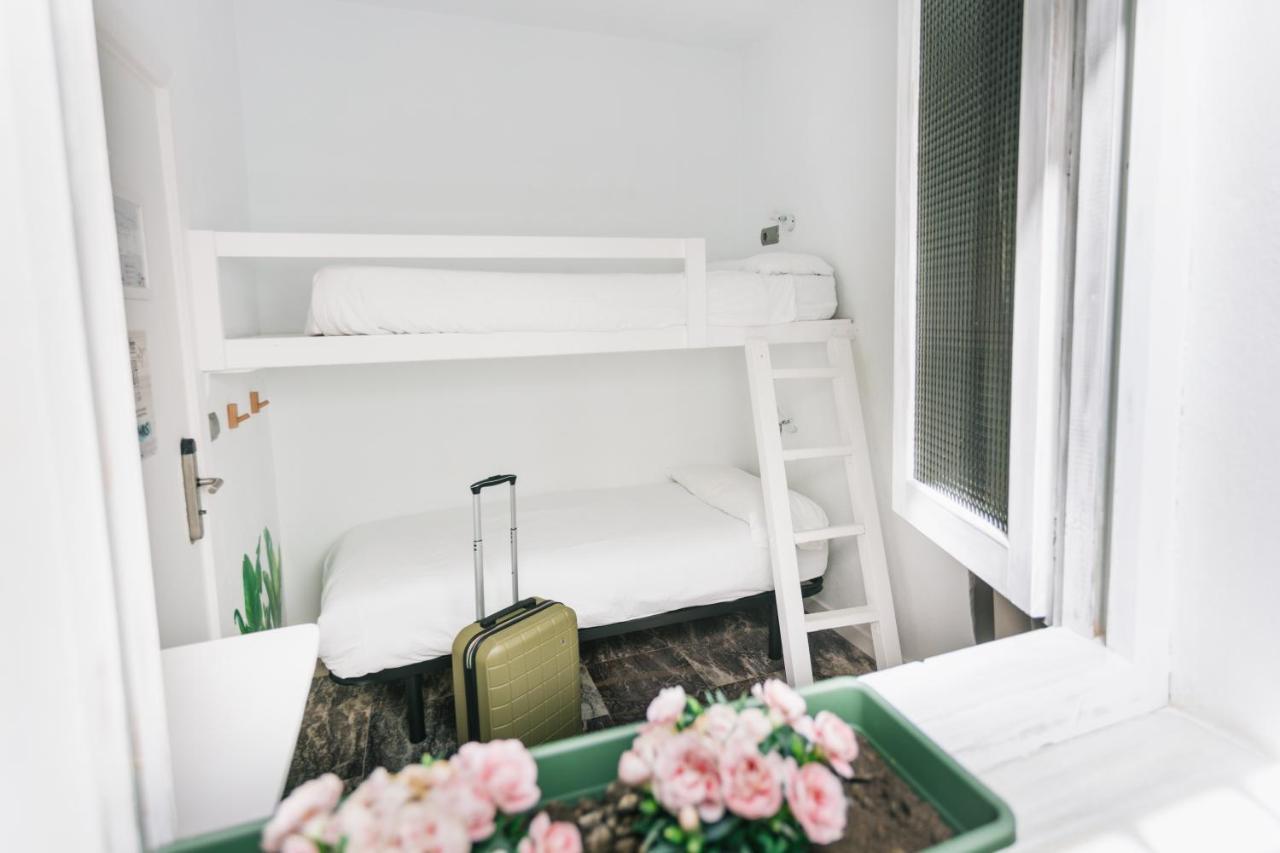 La Cocotera Boutique Hostel & Coworking Тарифа Экстерьер фото