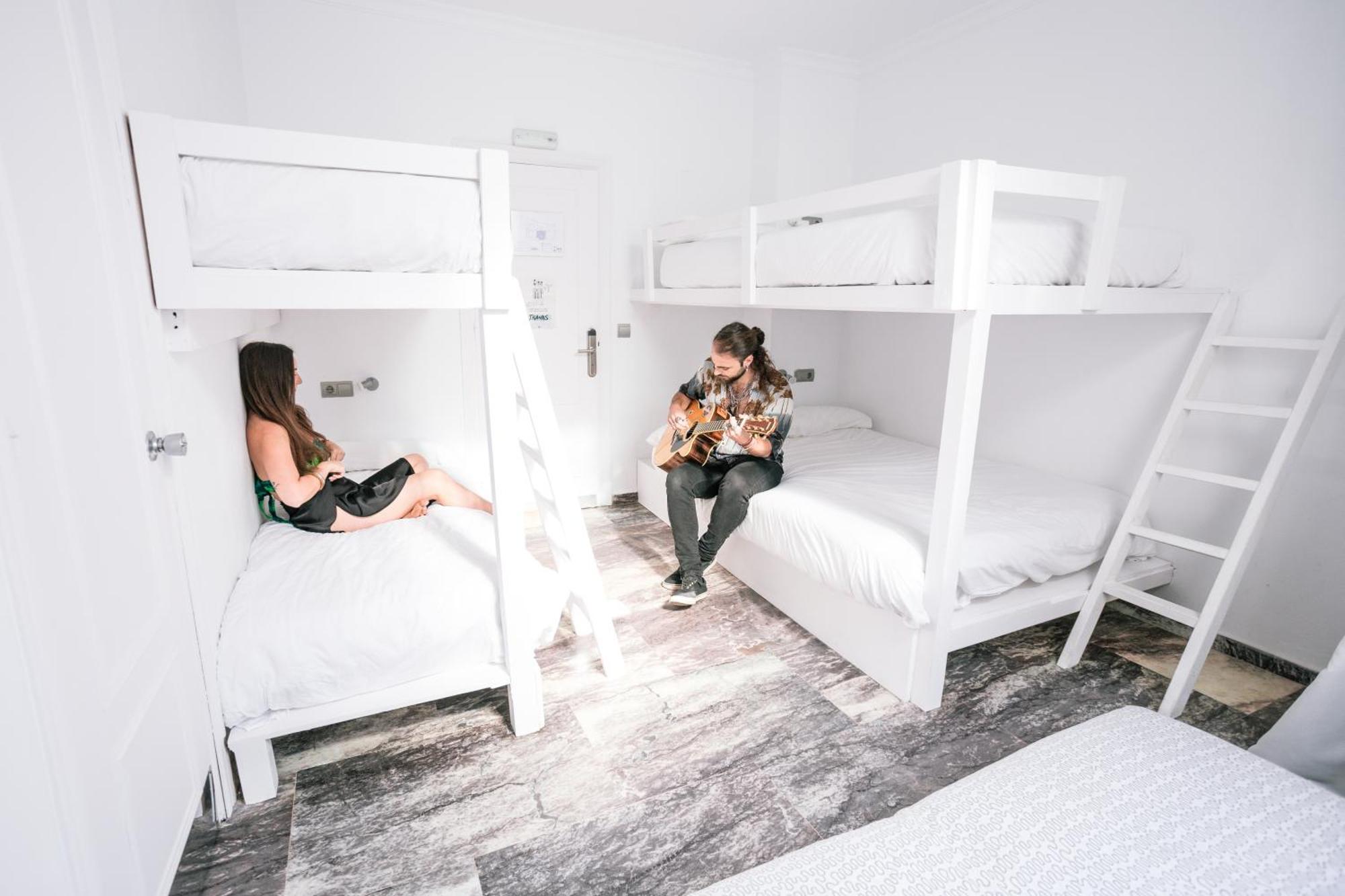 La Cocotera Boutique Hostel & Coworking Тарифа Экстерьер фото