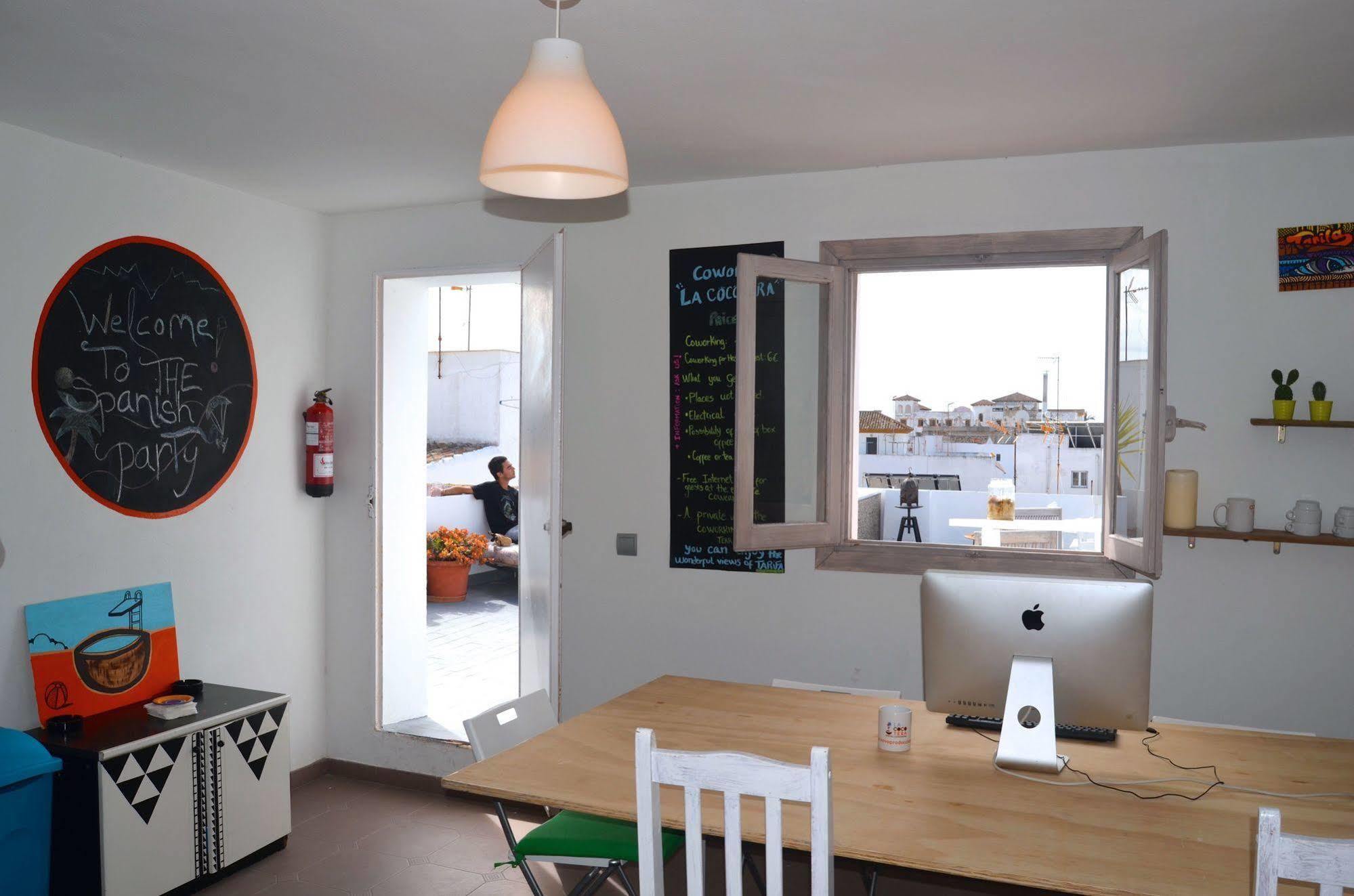 La Cocotera Boutique Hostel & Coworking Тарифа Экстерьер фото