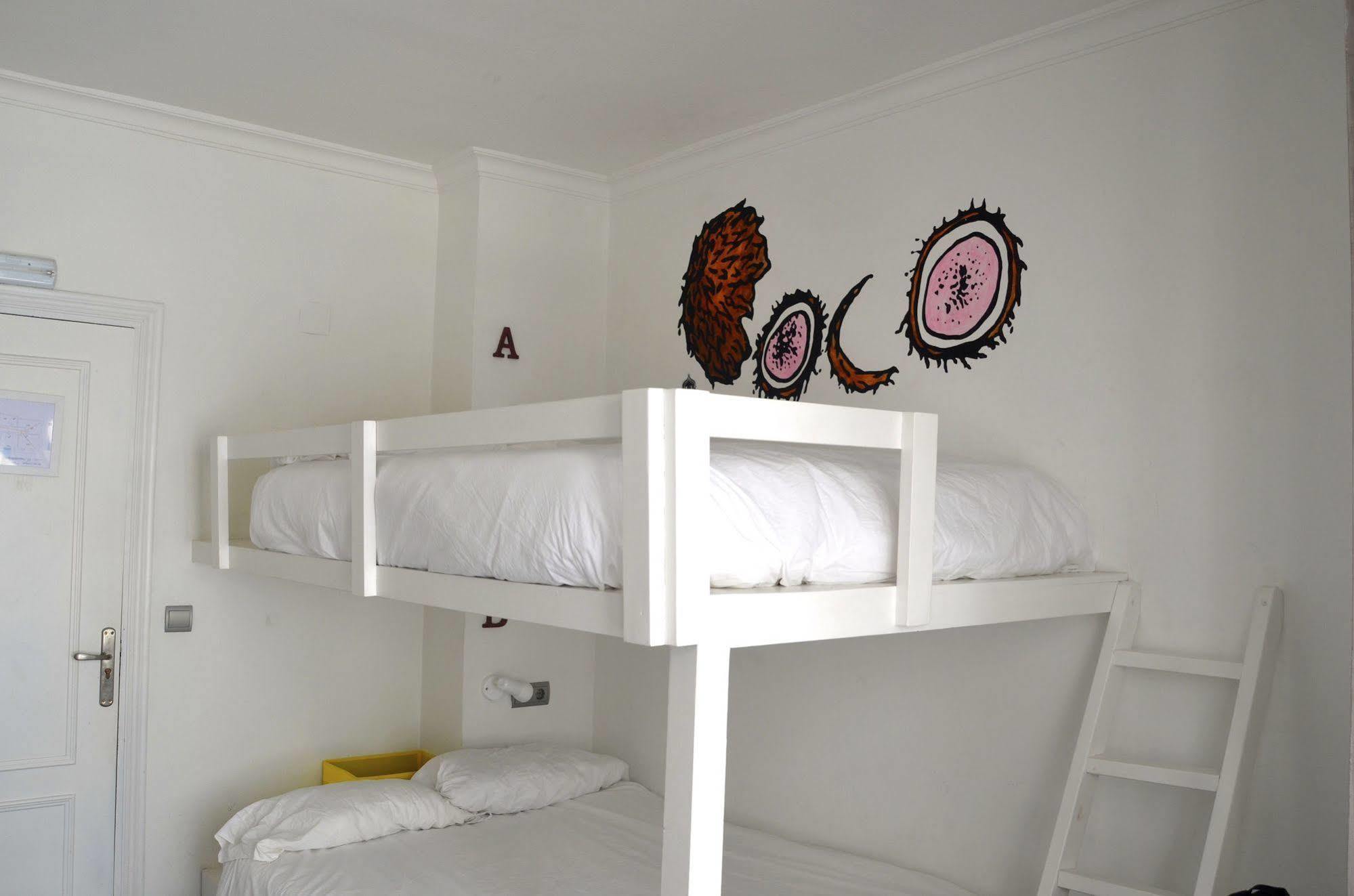 La Cocotera Boutique Hostel & Coworking Тарифа Экстерьер фото